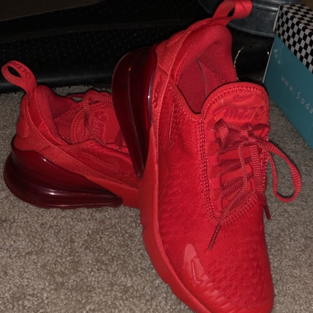 Red Nike Air Max 270